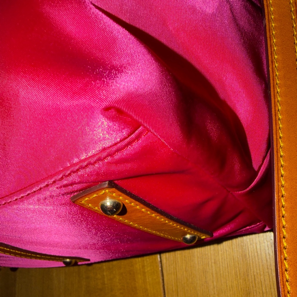 Dooney & Bourke Nylon Pink Satchel Tote Bag w/ Leather Trim & Shoulder Strap - Picture 13 of 17